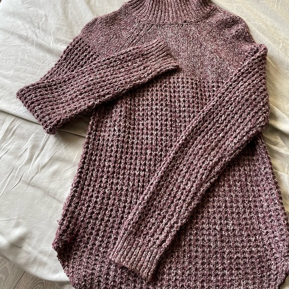 Abercrombie & Fitch Sweater - Picture 3 of 4